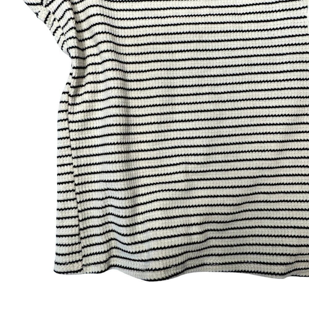 Striped Cropped Baby Tee Henley Women's Size Large White and Black - Picture 4 of 5